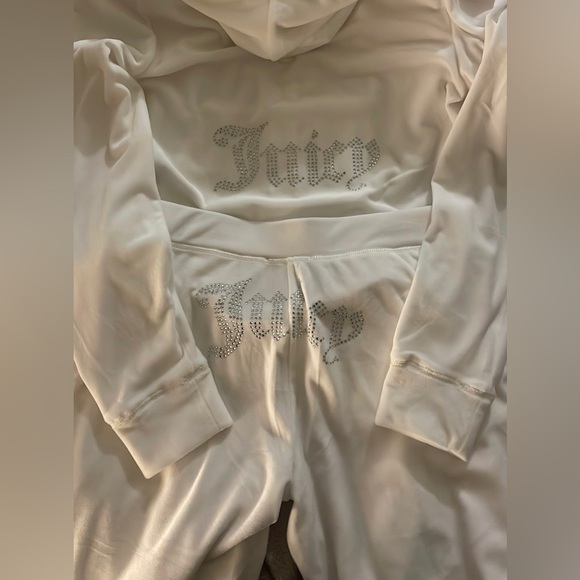 Juicy Couture Bling Velour Tracksuit (Cream Soda)